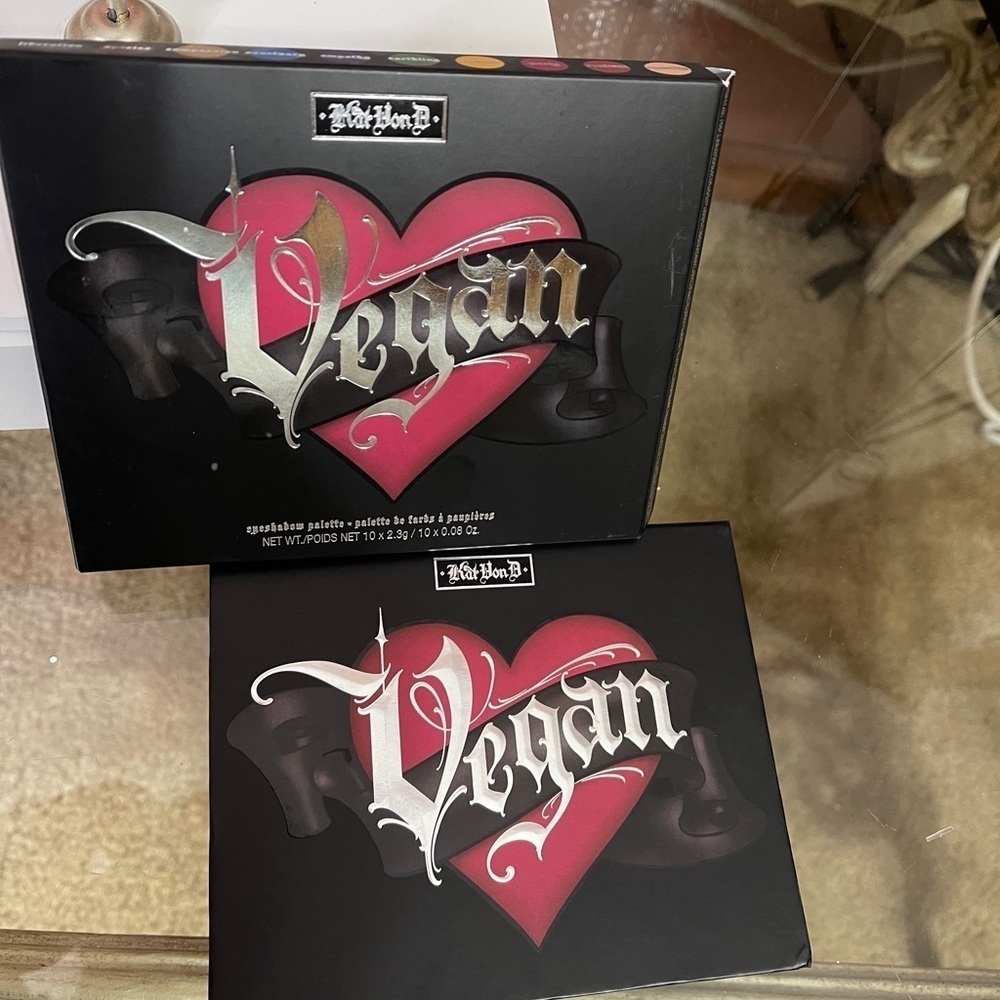 Kat Von D Vegan Love Eyeshadow Palette ❤️ - Picture 3 of 4